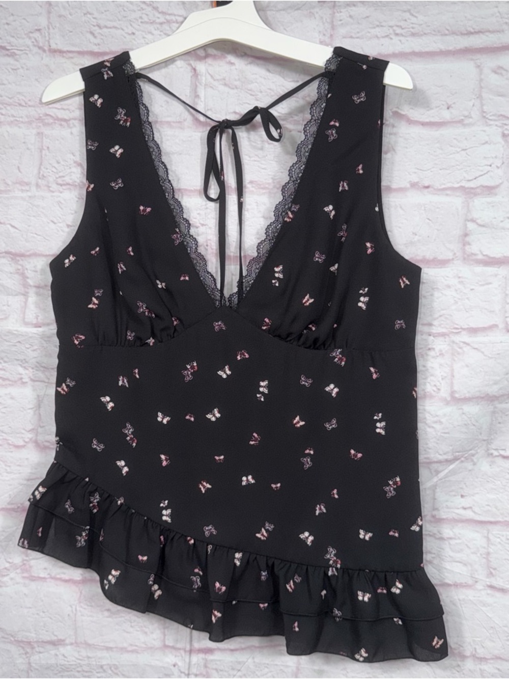 Wild Fable Butterfly V-Neck Ruffle Hem Top Small NWT